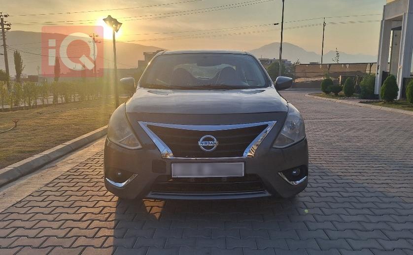 نيسان فيرسا